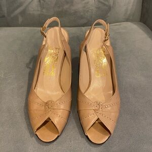 Ferragamo heels 7.5 B